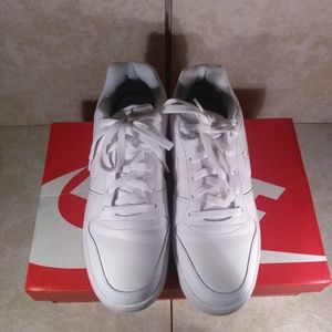 Nike Ebernon Low Top Sneaker